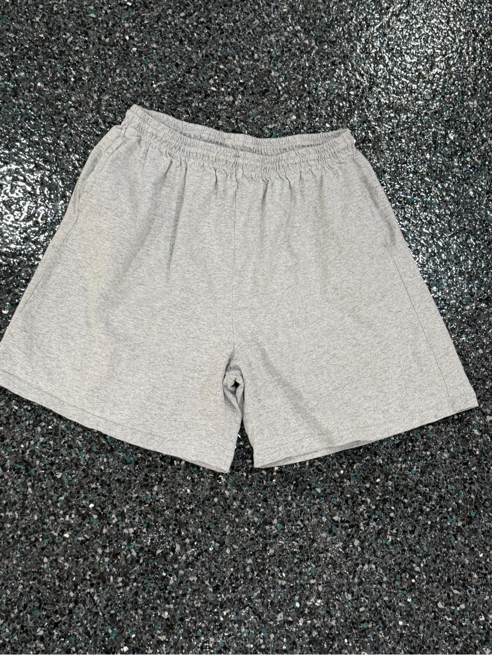 Gildan Men’s Gray Cotton Pocketed Elastic Waistband Large Shorts